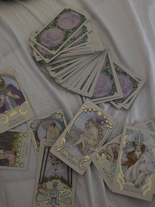 Tarot Reading Video/Phone Call ~30 minutes